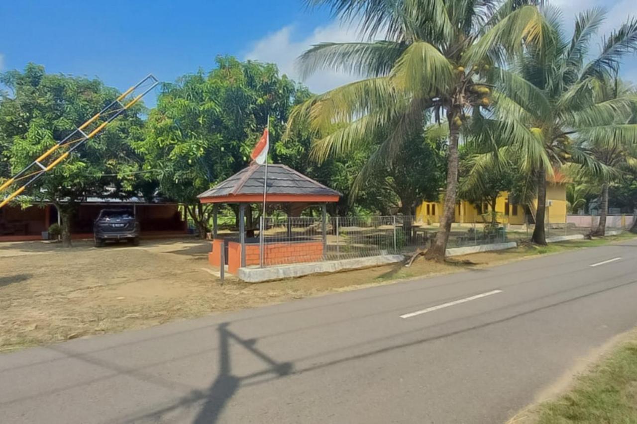 Aa Bungsu Syariah Balekambang Ciletuh Sukabumi Redpartner Hotel Cilowa Екстериор снимка
